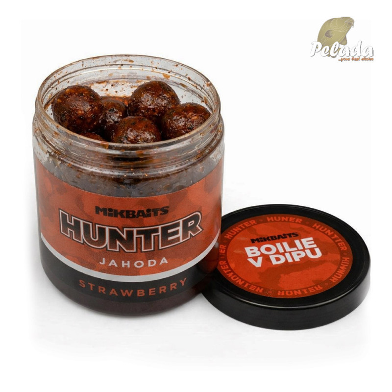 Mikbaits Hunter boilies v dipe Jahoda 250ml
